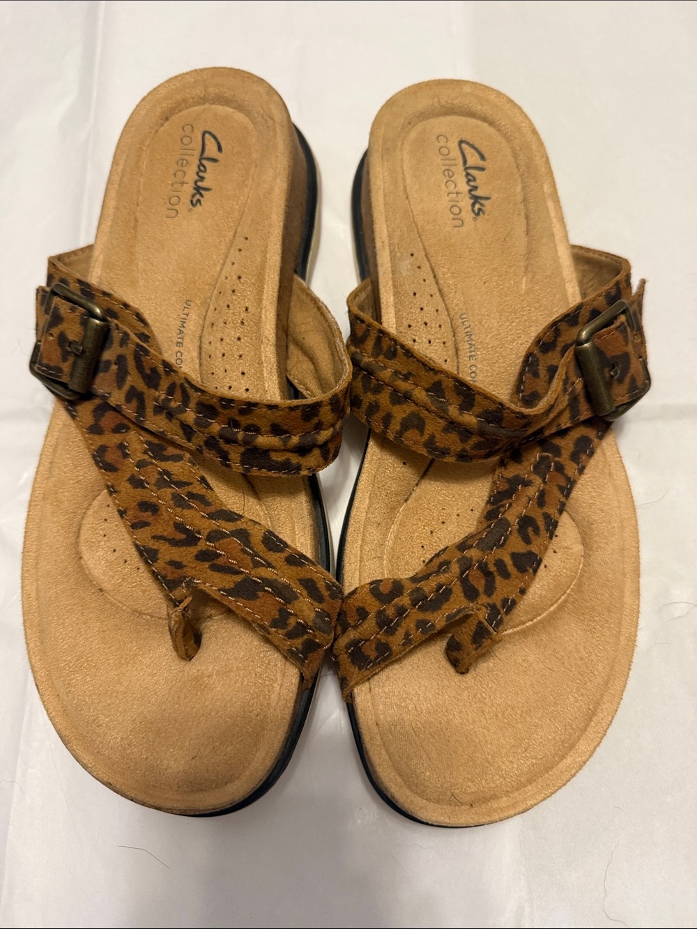 Clarks Leopard Print Thong Sandals - Tan and Black